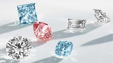 De Beers Mulls Price Cut for Lightbox Lab-Grown Diamonds